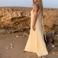 Boho Chic , sukienka , warkocze , opadające ramiona  , sukienka maxi , wiązana  , długa sukienka , zwiewna , muślin , letnia sukienka beżowa