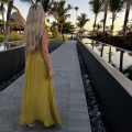 Sukienka długa , zwiewna , boho sukienka m. Maxi . Boho chic . Oliwkowa . Seledynowa , duży dekolt , wysokie rozcięcie . Gołe plecy . Modna letnia sukienka . Na ułóż . Na plażę . Hit lata