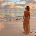 sukienka boho , letnia , seksownie , wiązana , sensual , selena , zwiewba , boho moda , bohochic , lekka , letnia , na wczasy. , na urlop , na plażę , wakacyjna , na wakacje , modna , sukienka celebrytek , mocha mousse , brązowa selena