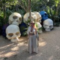 komplet letni bambusowy muślin sukienka kimono koszula maxi top wiązany spodnie szerokie resort wear boho naturalna tkanina przewiewna odzież wakacyjna plażowa styl minimalistyczny elegancki oversize lekkość komfort podróże lato piaskowy beż moda damska