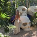 komplet letni bambusowy muślin sukienka kimono koszula maxi top wiązany spodnie szerokie resort wear boho naturalna tkanina przewiewna odzież wakacyjna plażowa styl minimalistyczny elegancki oversize lekkość komfort podróże lato piaskowy beż moda damska